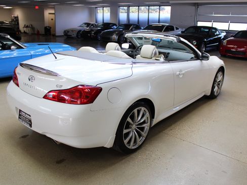 Used 2010 INFINITI G37 Sport w/ Premium Pkg image 5