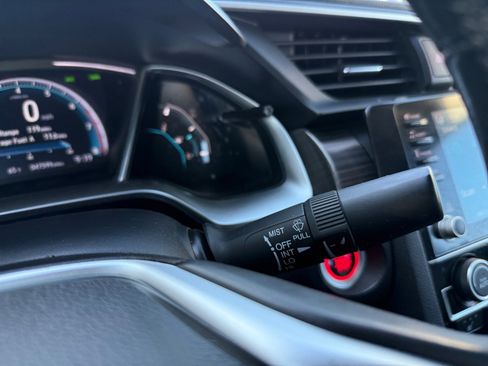 Used 2019 Honda Civic EX-L image 16