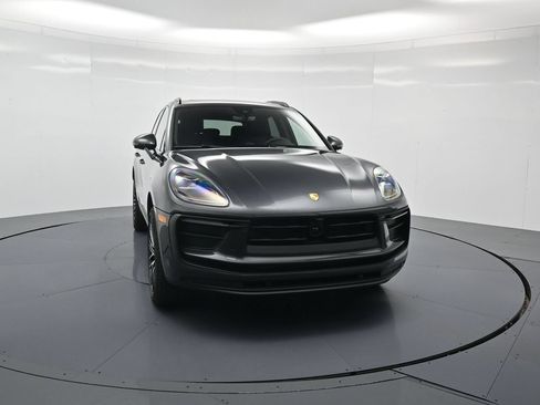 Used 2026 Porsche Macan AWD/4WD image 33