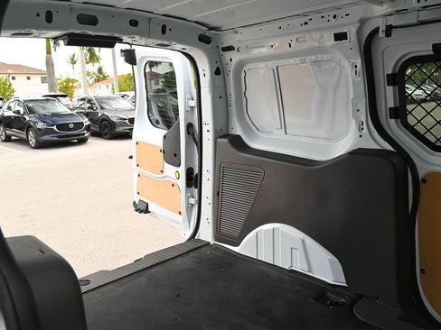 Used 2023 Ford Transit Connect XL FWD image 12