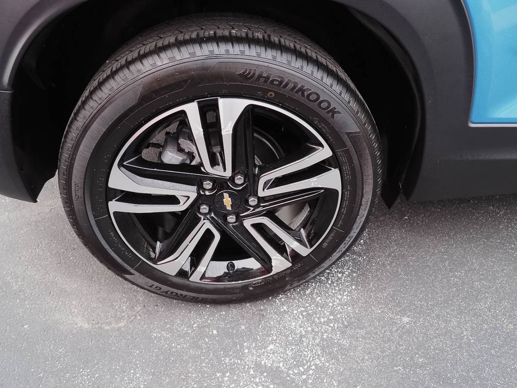 Used 2025 Chevrolet TrailBlazer LT w/ LT Cold Weather Package FWD image 34