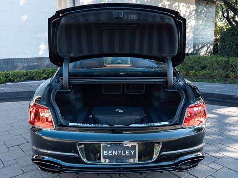 Used 2025 Bentley Flying Spur Plug-In Hybrid AWD/4WD image 51