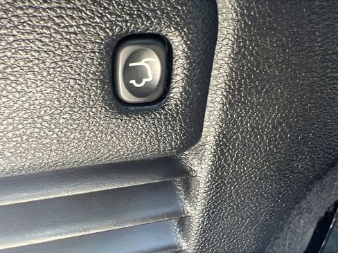 Used 2015 Jeep Grand Cherokee Limited w/ Luxury Group II RWD image 17
