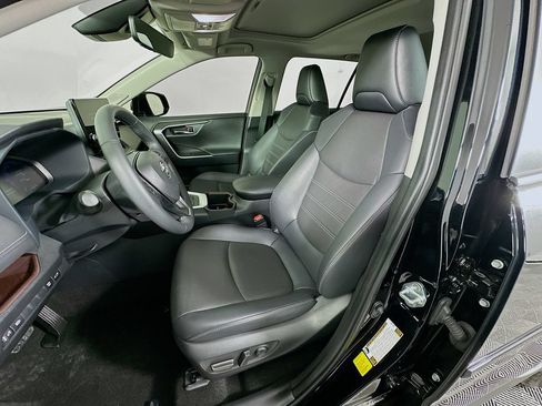 Used 2024 Toyota RAV4 Limited AWD/4WD image 20