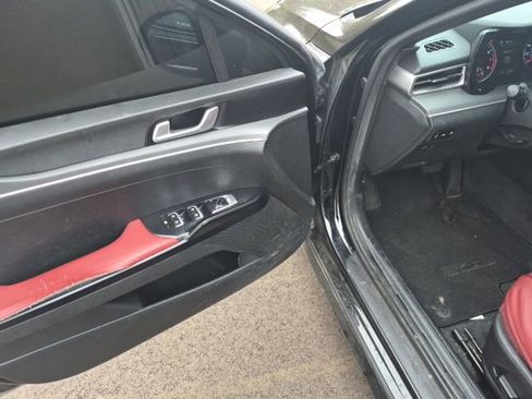 Used 2023 Kia K5 GT-Line image 10