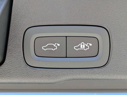 New 2026 Volvo XC60 B5 Core w/ Protection Package image 15