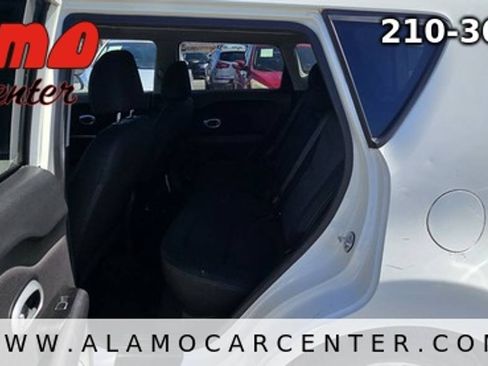 Used 2018 Kia Soul + FWD image 25