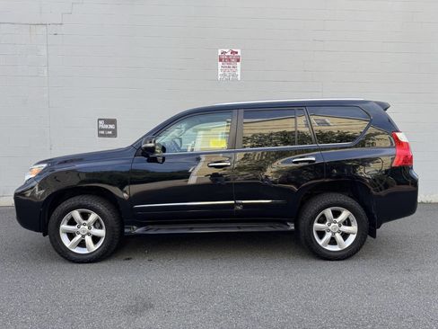 Used 2013 Lexus GX 460 image 3