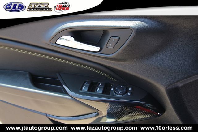 Used 2025 Chevrolet Trax LT w/ LT Convenience Package FWD image 12