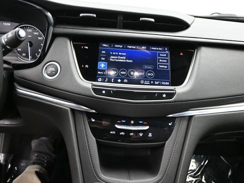 Certified 2025 Cadillac XT5 Luxury w/ LPO, Floor Liner Package AWD/4WD image 14