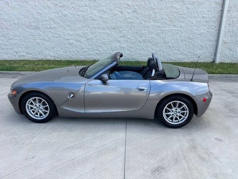 Used 2003 BMW Z4 2.5i RWD image 16