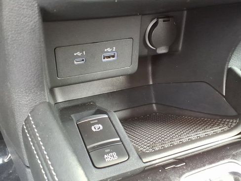 Certified 2023 Nissan Kicks SV image 14