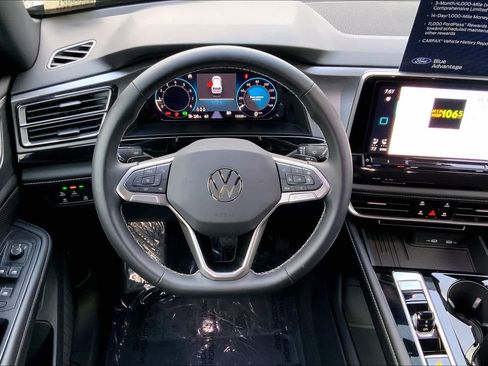 Used 2026 Volkswagen Atlas Cross Sport SE FWD image 6