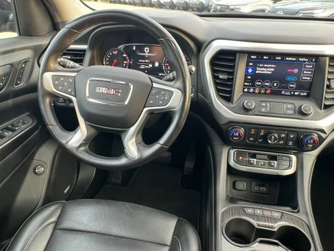 Used 2021 GMC Acadia SLT w/ Technology Package AWD/4WD image 16