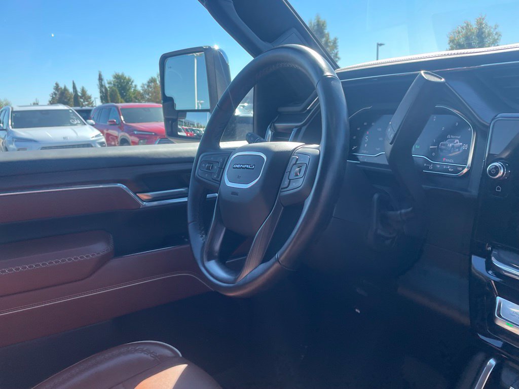 Used 2025 GMC Sierra 2500 Denali Ultimate AWD/4WD image 30