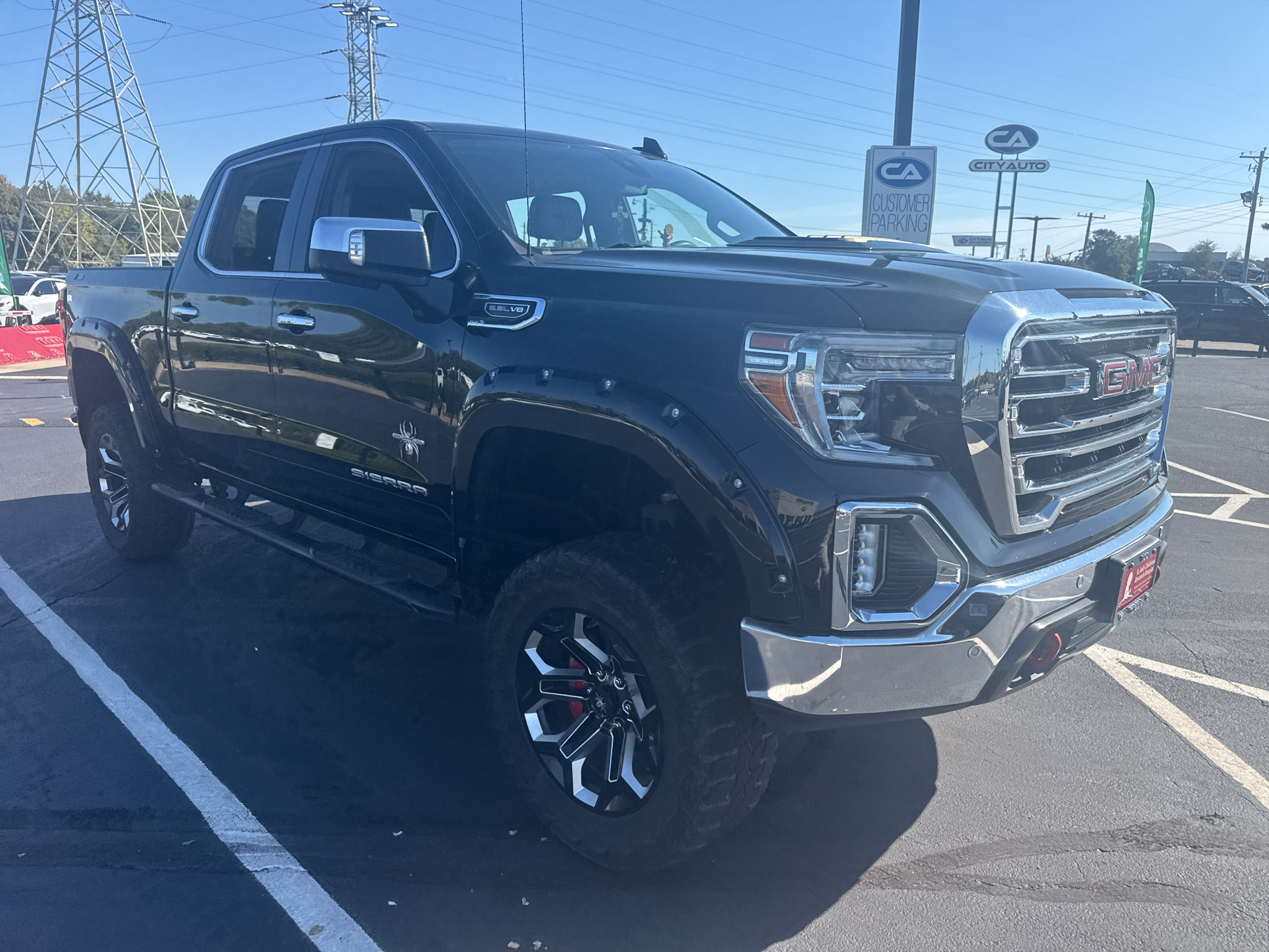 Used 2019 GMC Sierra 1500 SLT w/ SLT Premium Plus Package AWD/4WD image 2
