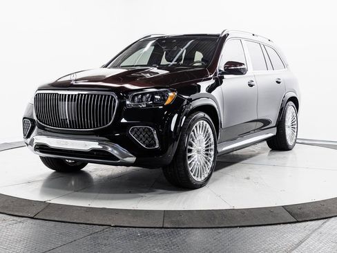 Used 2024 Mercedes-Benz Maybach GLS 600 4MATIC image 3