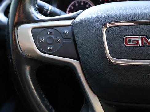 Used 2021 GMC Acadia SLT w/ Premium Package image 39