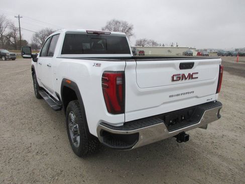 New 2026 GMC Sierra 2500 SLT w/ SLT Premium Package AWD/4WD image 8