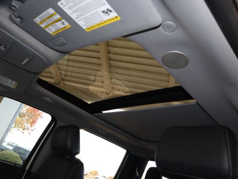 Used 2021 Ford F150 Lariat w/ Equipment Group 502A High image 36