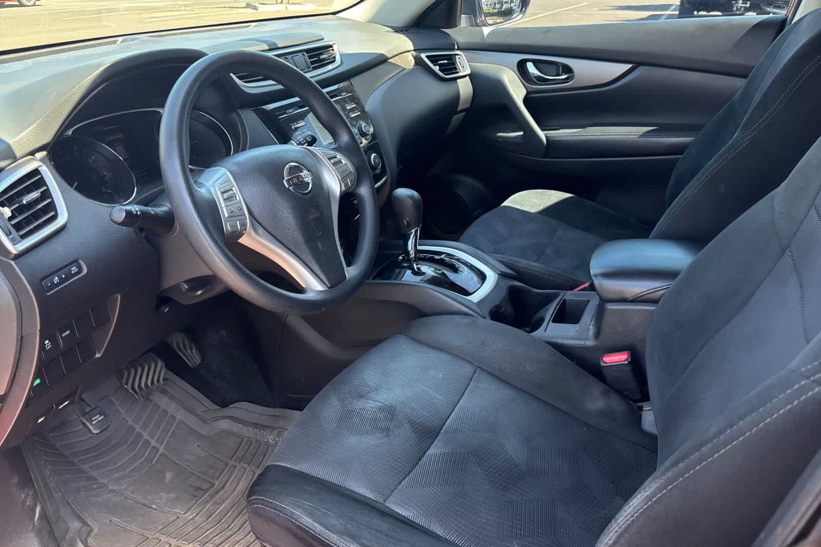 Used 2016 Nissan Rogue S FWD image 14