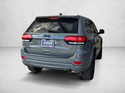 Used 2020 Jeep Grand Cherokee Altitude AWD/4WD image 5