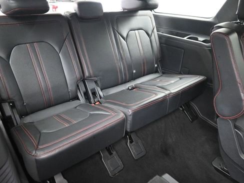 Used 2024 Ford Expedition Limited AWD/4WD image 9