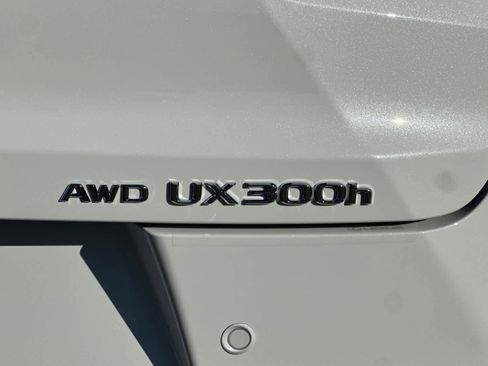 New 2026 Lexus UX 300h Premium image 32