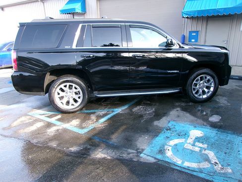 Used 2019 GMC Yukon SLT w/ Open Road Package image 5