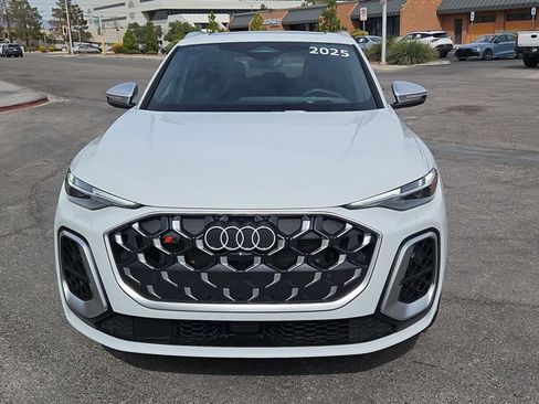 Used 2025 Audi SQ5 Premium Plus image 2