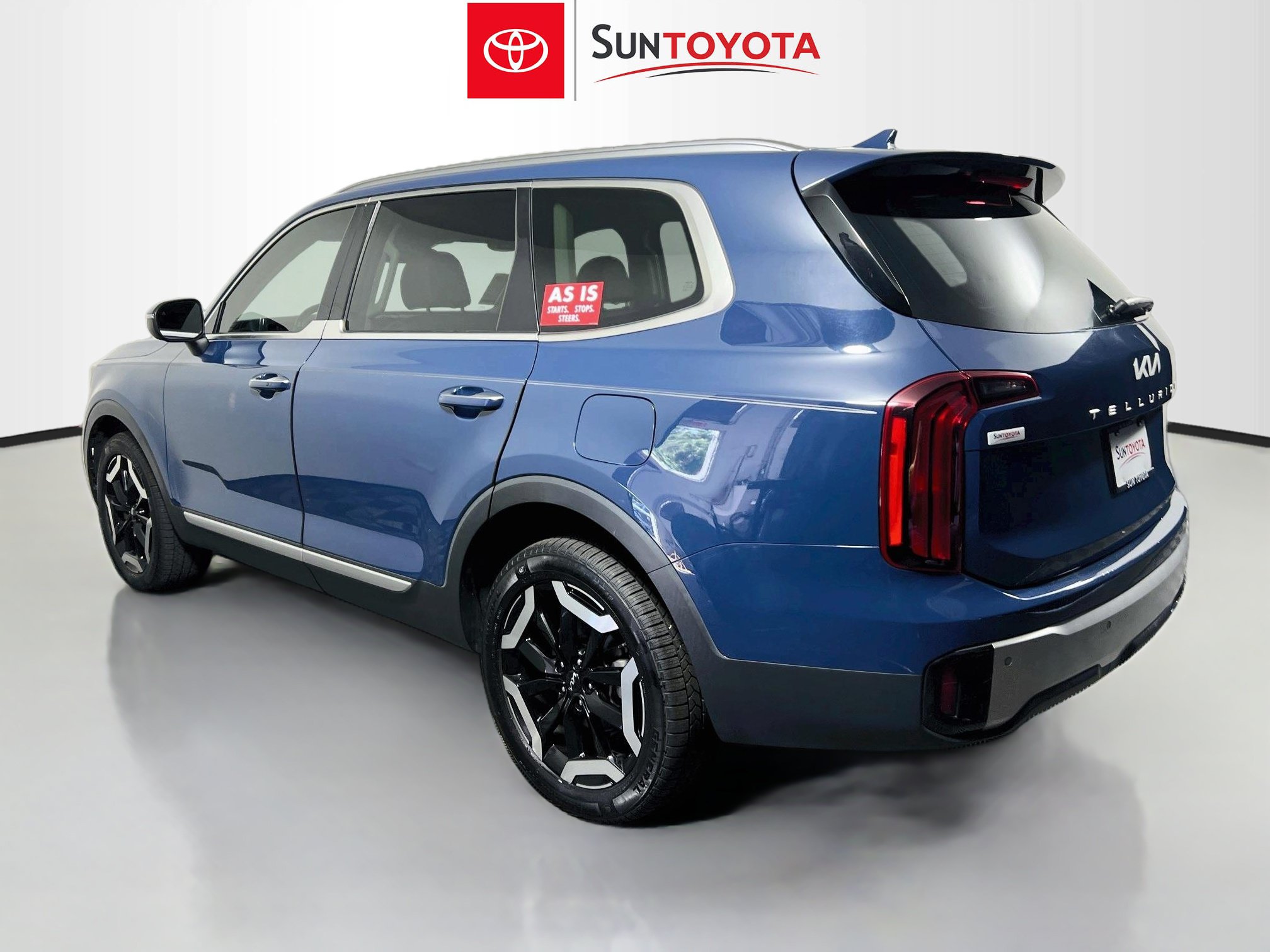 Used 2023 Kia Telluride S AWD/4WD image 6