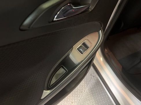 Used 2023 Chevrolet Malibu LT image 51