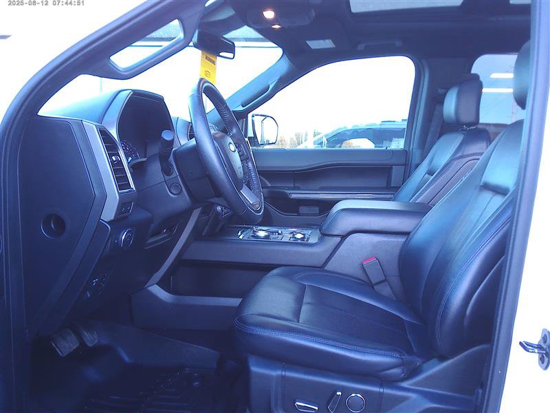 Used 2019 Ford Expedition XLT w/ Equipment Group 202A AWD/4WD image 5