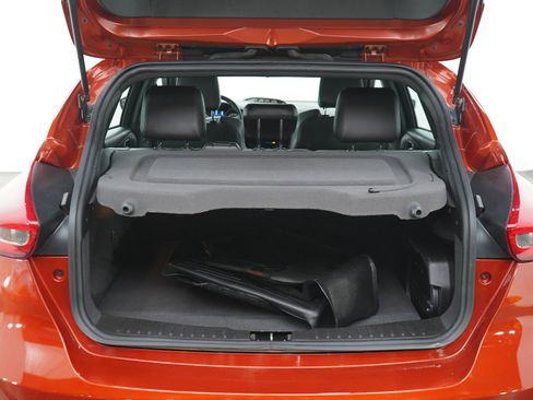 Used 2018 Ford Focus ST w/ Equipment Group 402A FWD image 16