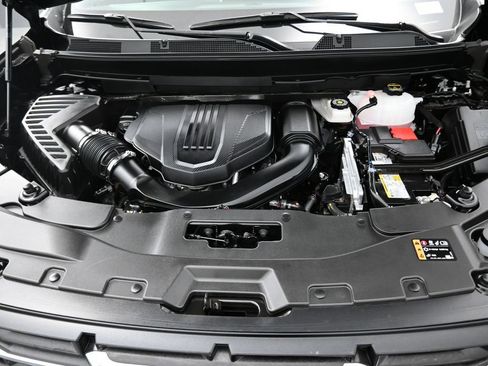 Used 2025 GMC Acadia Elevation FWD image 8