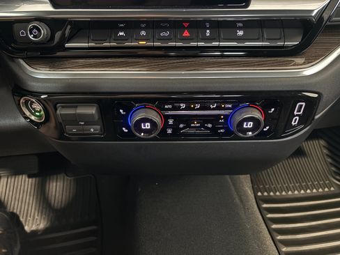 New 2026 Chevrolet Silverado 1500 LT w/ All Star Edition Plus AWD/4WD image 19