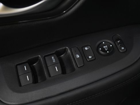 Used 2025 Honda HR-V LX image 22
