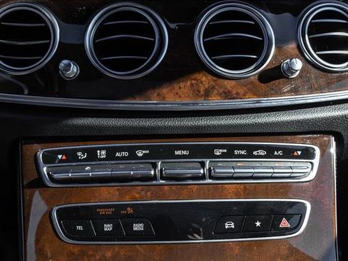 Used 2021 Mercedes-Benz E 350 4MATIC Sedan image 16