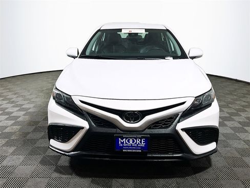 Certified 2023 Toyota Camry SE image 3