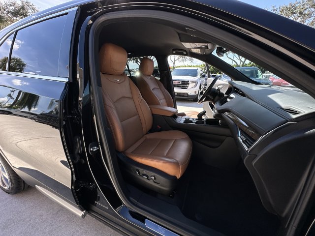 Certified 2023 Cadillac XT4 Premium Luxury w/ Driver Assist Package FWD image 32