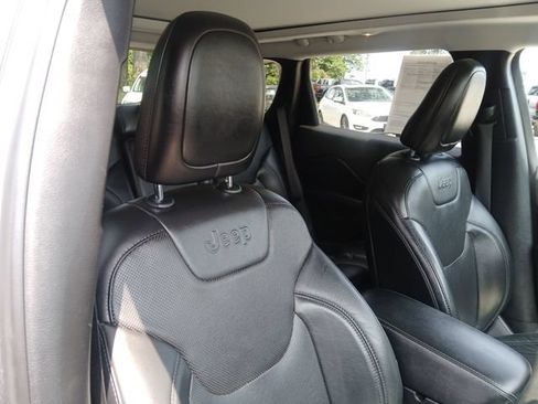 Used 2019 Jeep Cherokee Limited AWD/4WD image 49