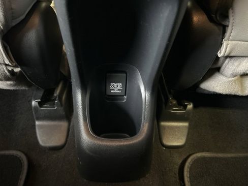 Used 2017 Honda HR-V EX-L image 24