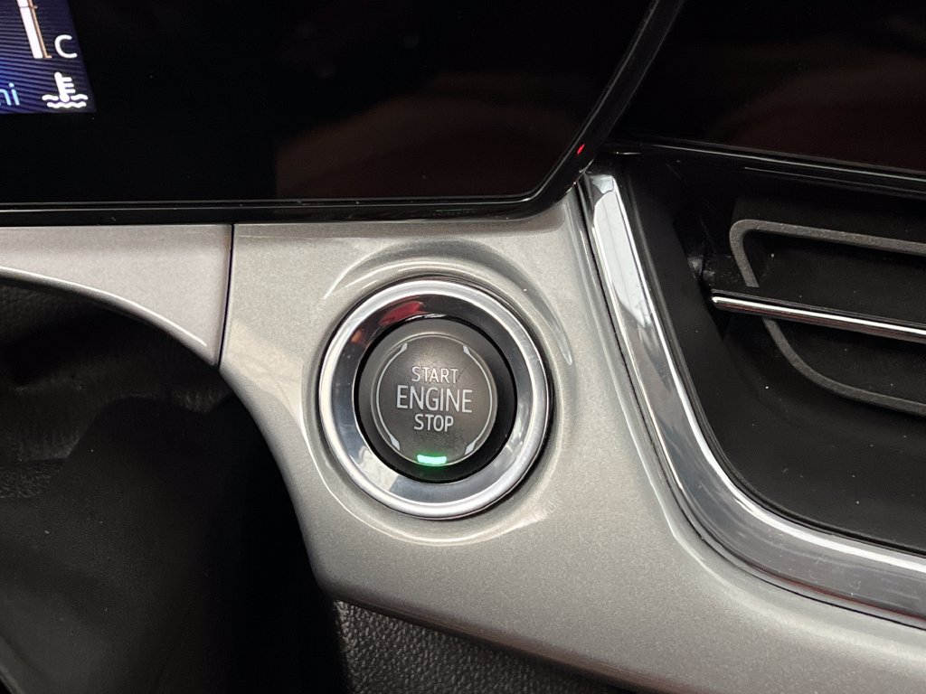 Used 2025 Chevrolet Trax LT FWD image 49