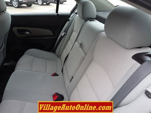 Used 2014 Chevrolet Cruze LT image 24