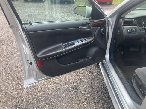 Used 2014 Chevrolet Impala LT w/ LT Sunroof Package FWD image 11