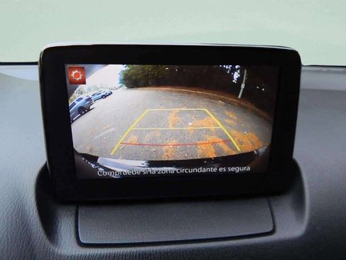 Used 2019 Toyota Yaris XLE image 22