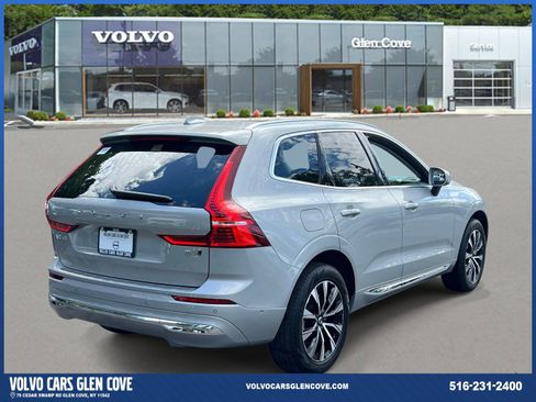 Used 2023 Volvo XC60 B5 Plus w/ Climate Package AWD/4WD image 5