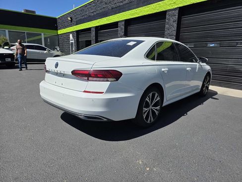 Used 2020 Volkswagen Passat 2.0T SEL FWD image 2