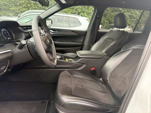Used 2024 Jeep Grand Cherokee L Laredo AWD/4WD image 18