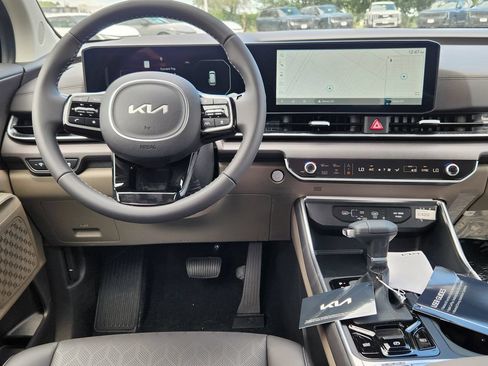 New 2026 Kia Carnival SX FWD image 11